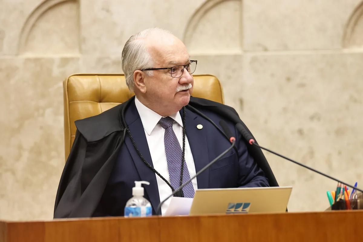 Ex-ministros, empresários, juristas e economistas assinam carta de apoio a Fachin