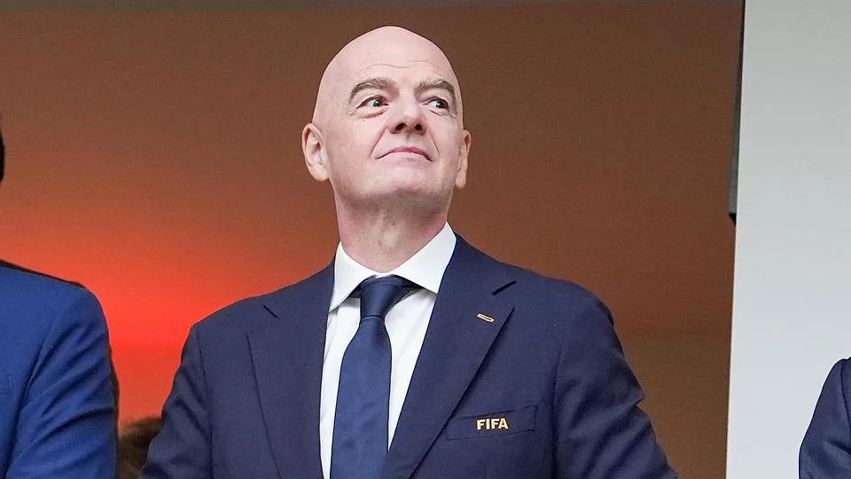 Mais uma: federação da Escócia retira apoio a Infantino