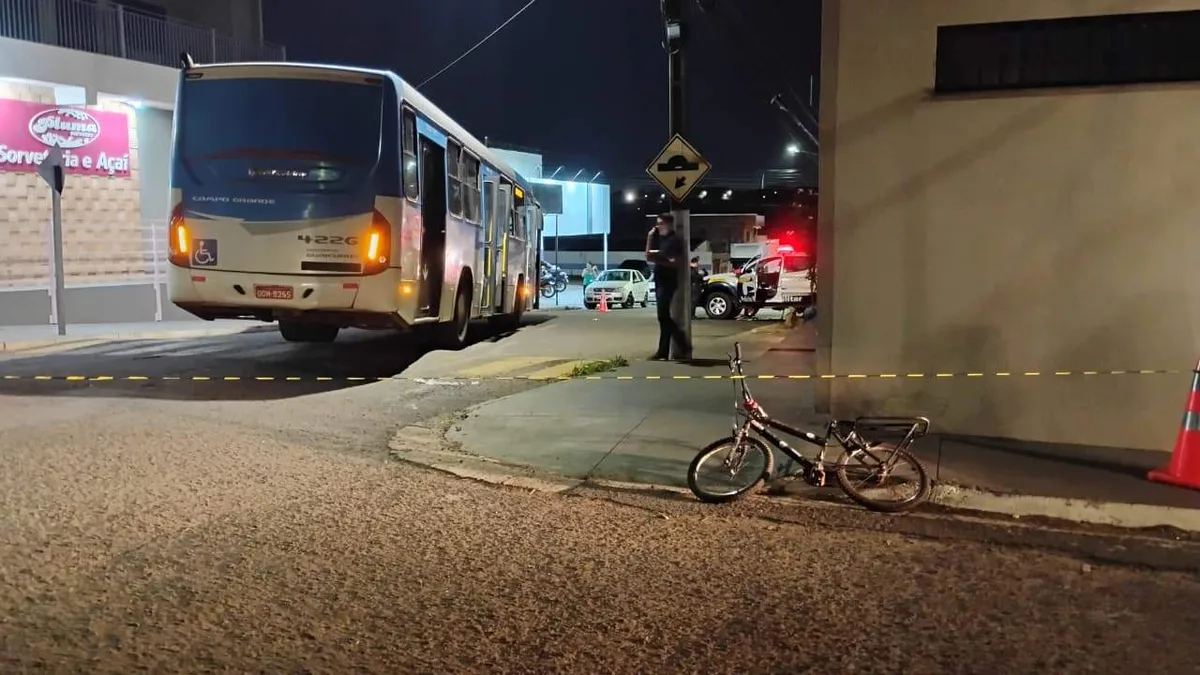 Criança atropelada por ônibus morre na Santa Casa