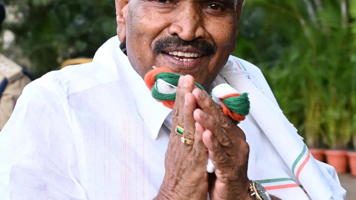 Karnataka Minister’s ‘offer respectfully’ remark in Sakleshpur meeting triggers row