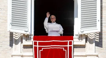 Já acabou a cirurgia ao papa Leão XIV