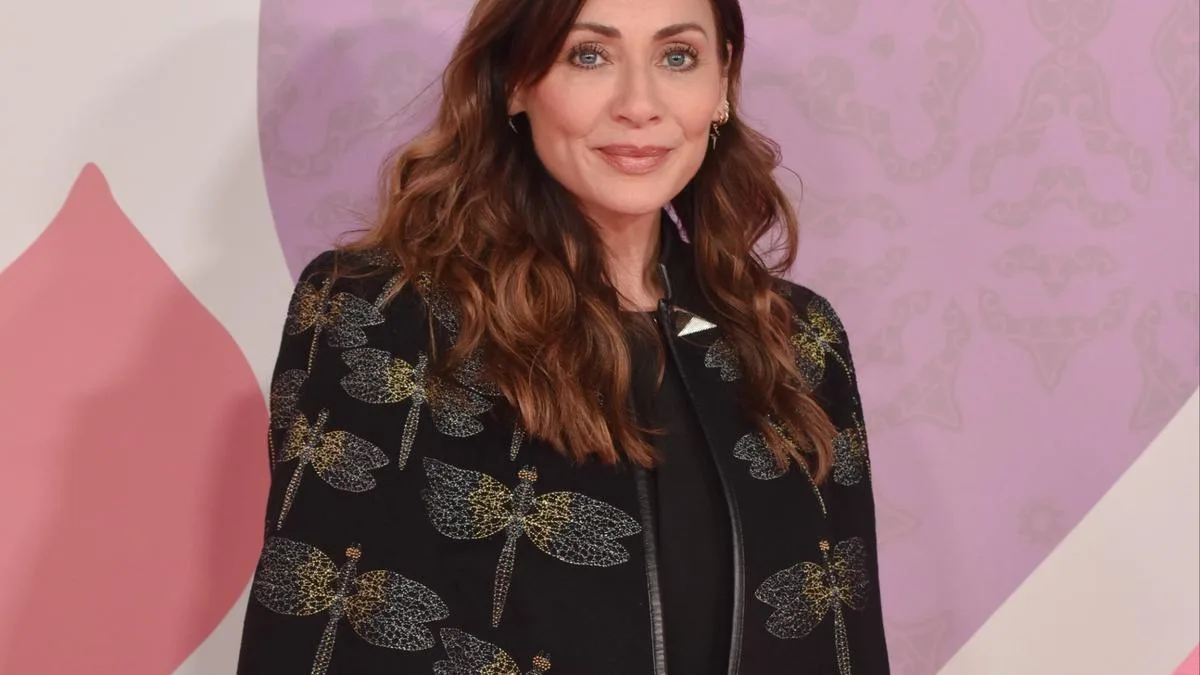 Natalie Imbruglia pushed herself to 'make friends' with Torn and its mega success
