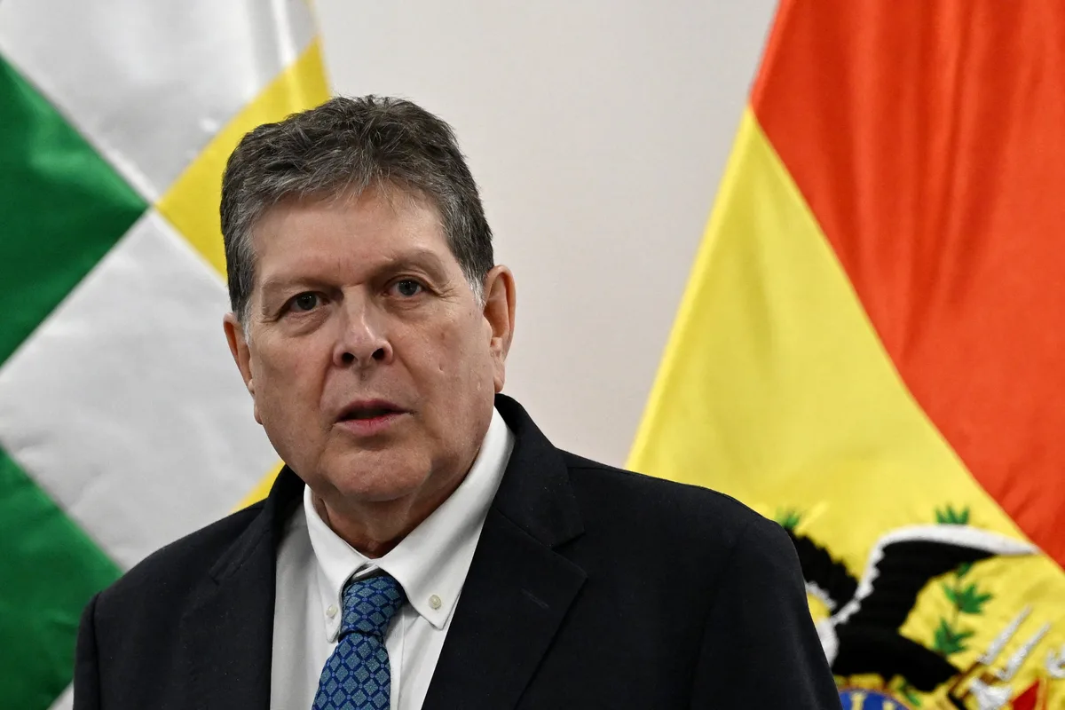 El Gobierno de Bolivia reportó el desvío irregular de dos millones de litros de combustible hacia el mercado negro