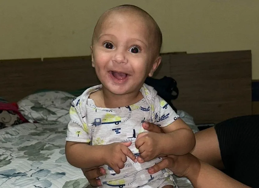 Bebê de 6 meses com pé torto congênito precisa viajar de Roraima a Brasília para tratamento e cirurgia