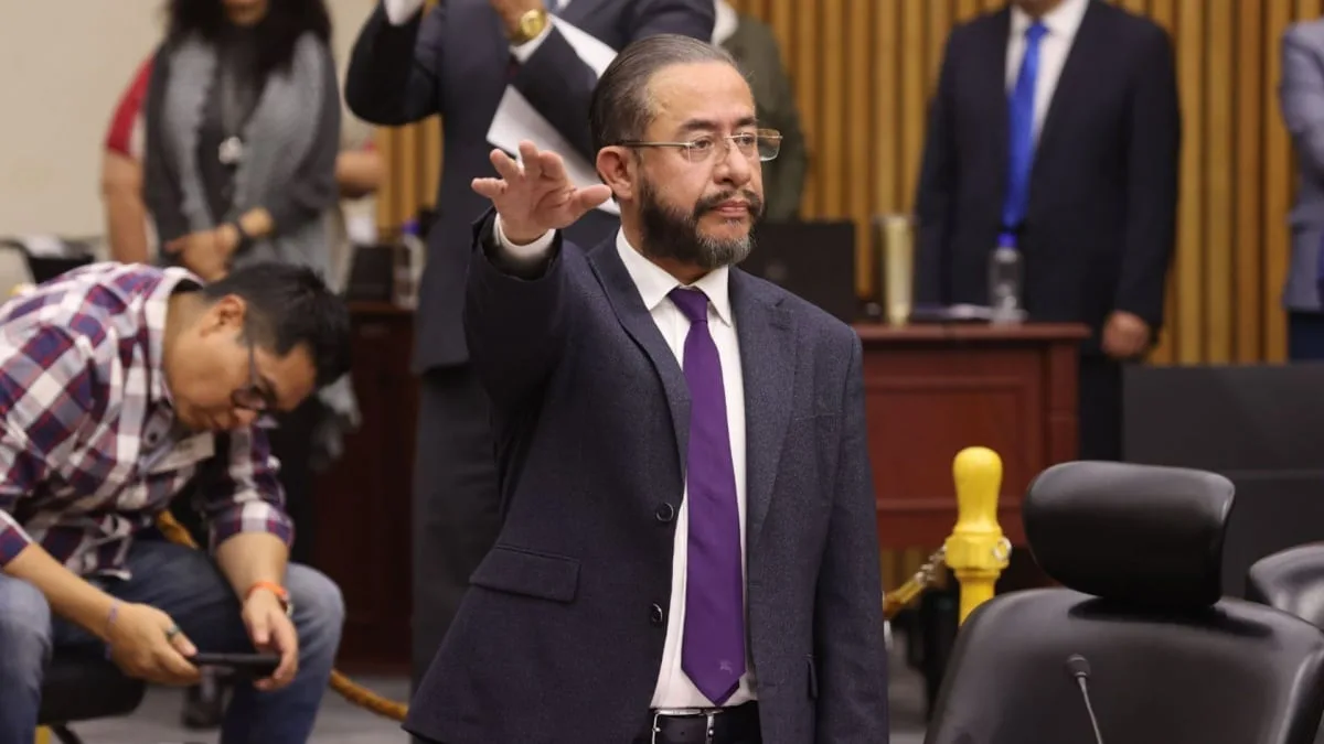 Sección encargada del desafuero de ‘Alito’ se queda sin cabeza: Hugo Eric Flores pide licencia