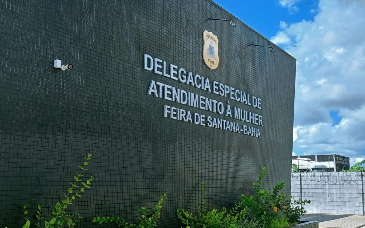 Homem é preso por perseguir ex-companheira e invadir casa da mulher na Bahia