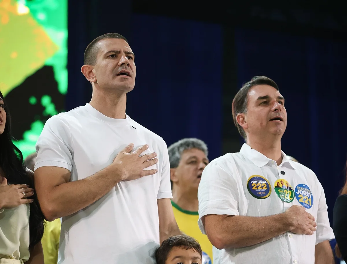 Encontro com Flávio busca atrair eleitores de outros candidatos, diz Ruas