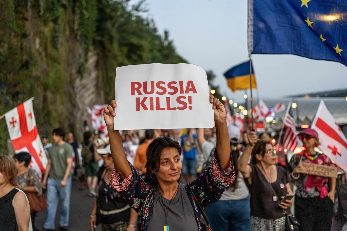 La UE no reconoce las elecciones de Osetia del Sur y acusa a Rusia de avanzar hacia su "anexión ilegal"