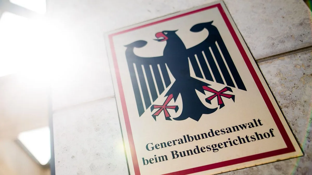 „Letzte Verteidigungswelle“: Mutmaßliche Unterstützer rechter Terrorgruppe angeklagt