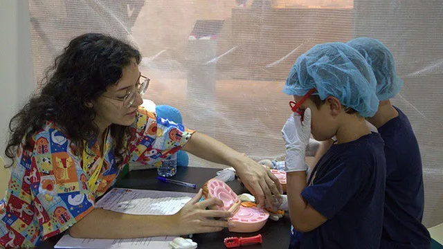 ‘Hospital dos Pequeninos’ desmistifica idas das crianças ao médico