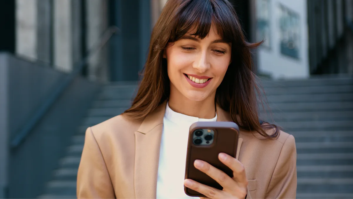 En octobre, ce forfait B&You 100 Go 5G à 13,99€ occupe la première place de notre comparatif