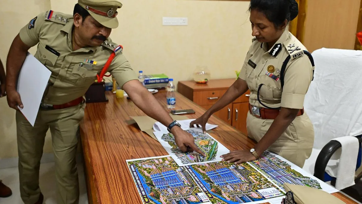 IGP reviews passenger security at Vijayawada railway station