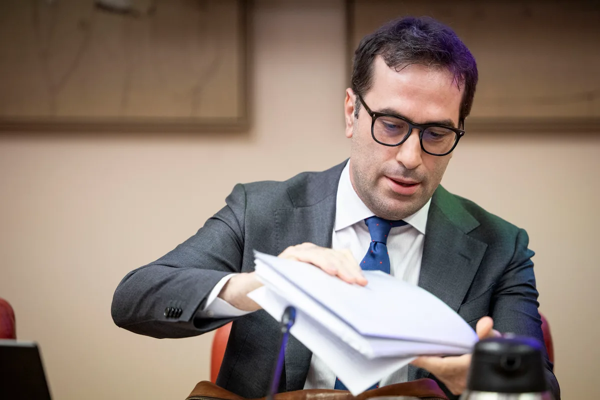 El vicepresidente Cuerpo viaja a Ceuta 25 días después de la crisis para trabajar en un plan de apoyo económico