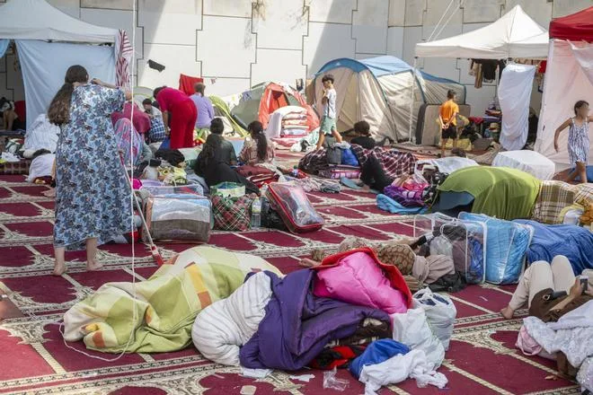 La solidaridad se acaba en Ceuta: colectivos llaman a boicotear el reparto de alimentos para los migrantes