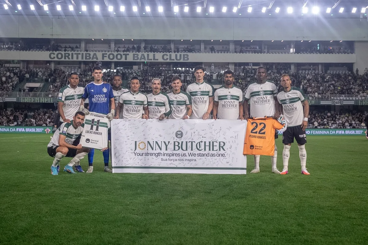 Quem é Jonny Butcher? Conheça o torcedor inglês do Coritiba homenageado com nome na camisa