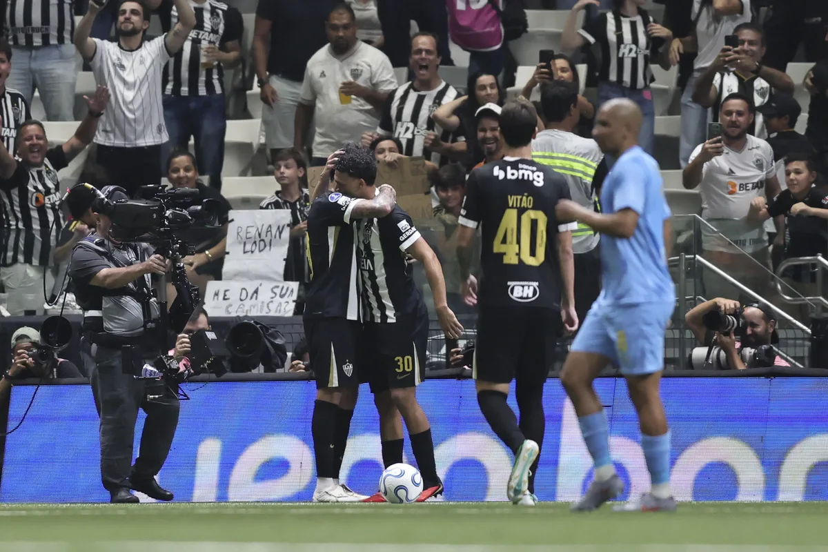 Vaga encaminhada? Jogadores do Atlético-MG pregam cautela em semi da Sula
