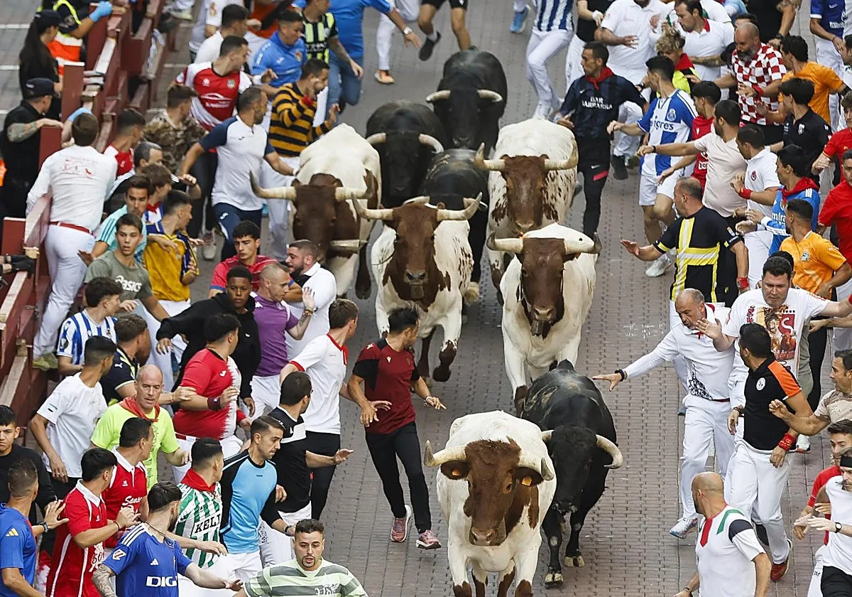 Diez heridos en el primer encierro de los 'Sanfermines' de San Sebastián de los Reyes