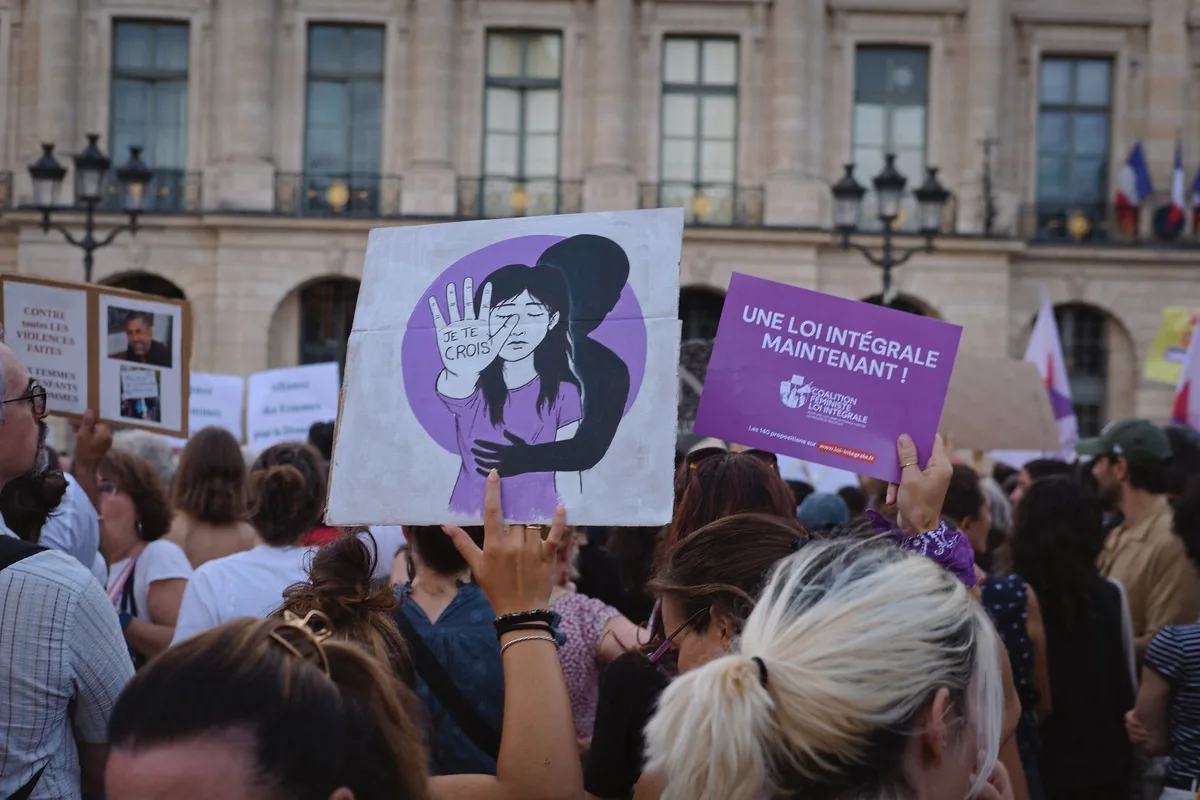 Violences sexuelles et sexistes : face à la « loi intégrale », les magistrats se montrent sceptiques