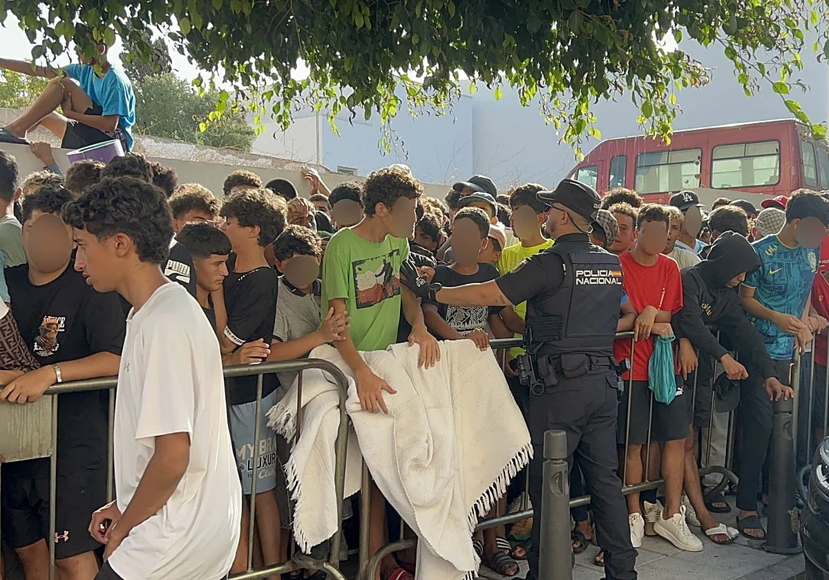 Castilla-La Mancha respalda los 25 millones para Ceuta y pide alternativas para no «sobrecargar» a las comunidades