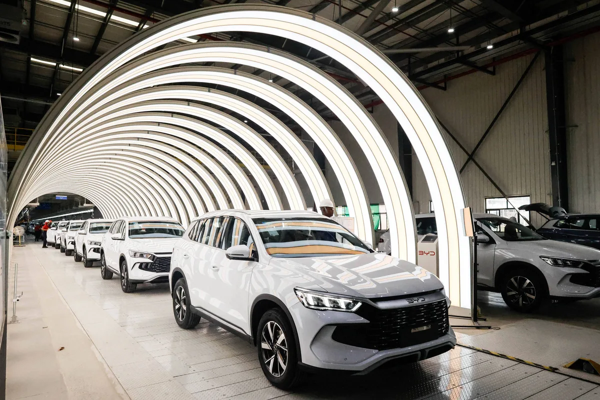 Alta do petróleo impulsiona venda de carros elétricos no mundo