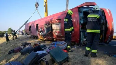 Ungarn: Zwölf Tote bei Busunglück