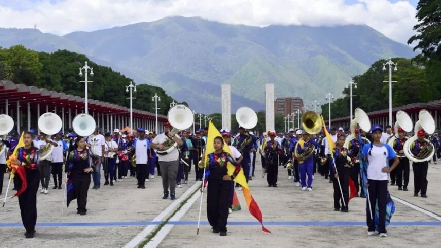 Bandas de marcha venezolanas buscan lograr récord Guinness