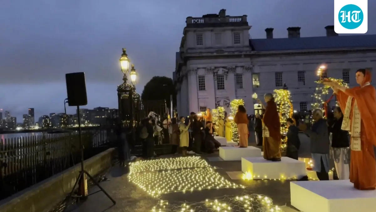 In a first, Ganga aarti held on London's Thames river | Watch