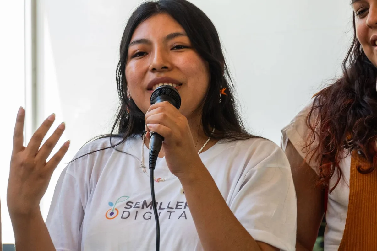 “Soñaba con comprarme un helado”: en su casa faltaba comida, hoy estudia arquitectura y ayuda a otros jóvenes