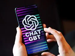 Kritiker warnen vor Gefahren: OpenAI startet ChatGPT-Version für Jugendliche