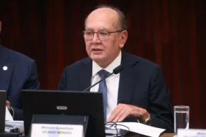 Gilmar critica vazamento e práticas lavajatistas de Mendonça; ministro rebate