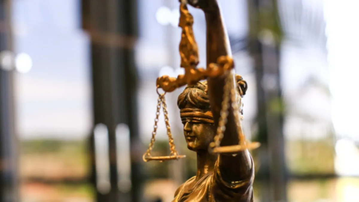Justiça manda indenizar técnica demitida por não apoiar prefeito em MG