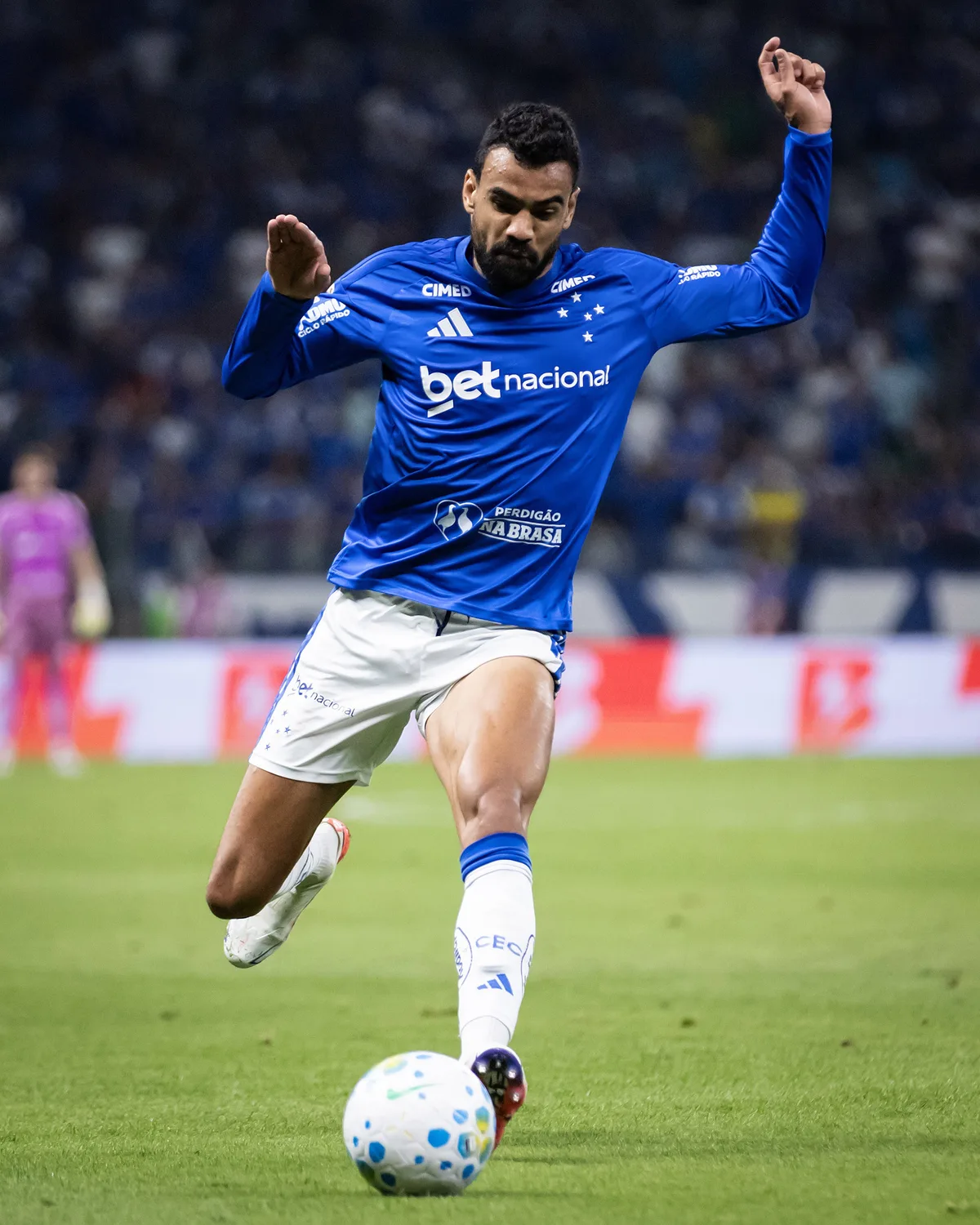 Cruzeiro encara Corinthians com cinco jogadores pendurados; veja