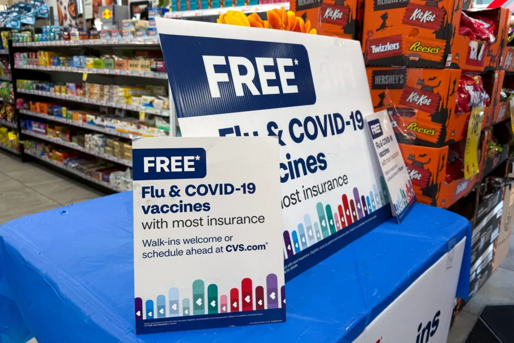 Top U.S. doctors offer updated flu and COVID vaccine recommendations, aiming to ease confusion
