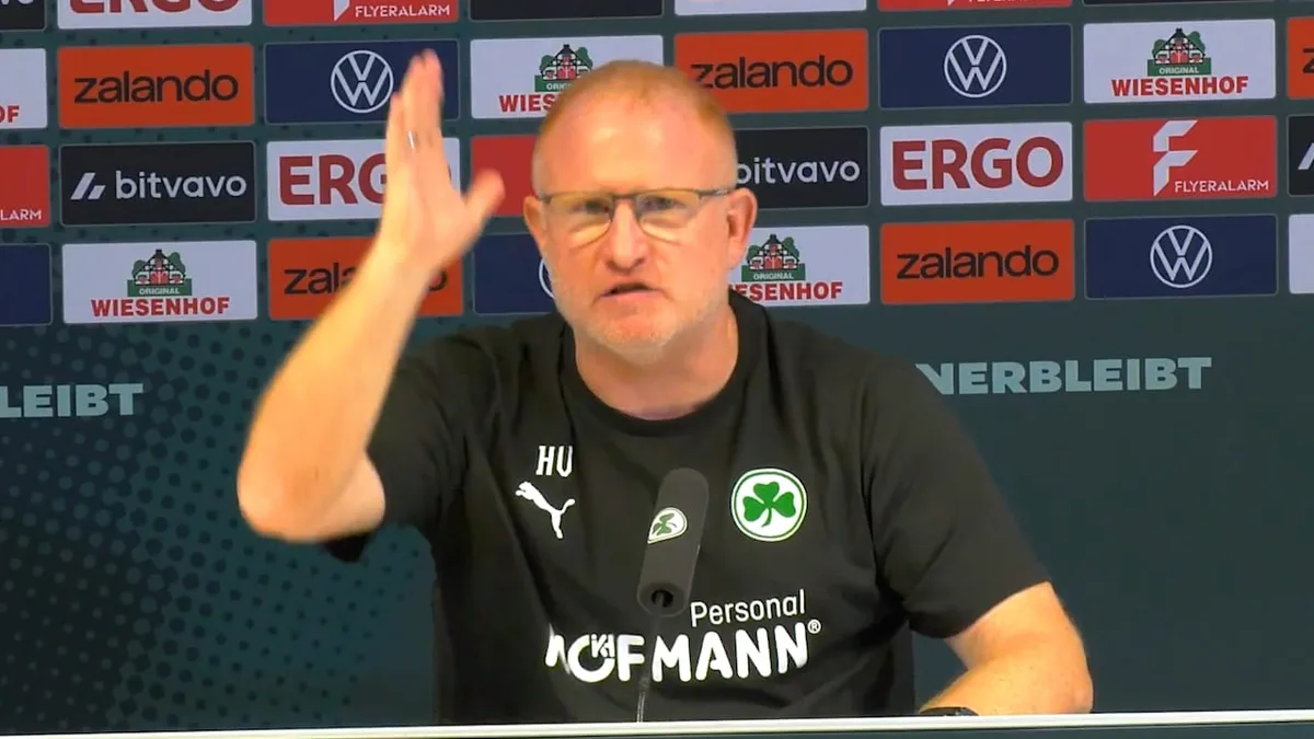 „Sind nicht beim Militär“ - Heftige Wutrede gegen Schiri!