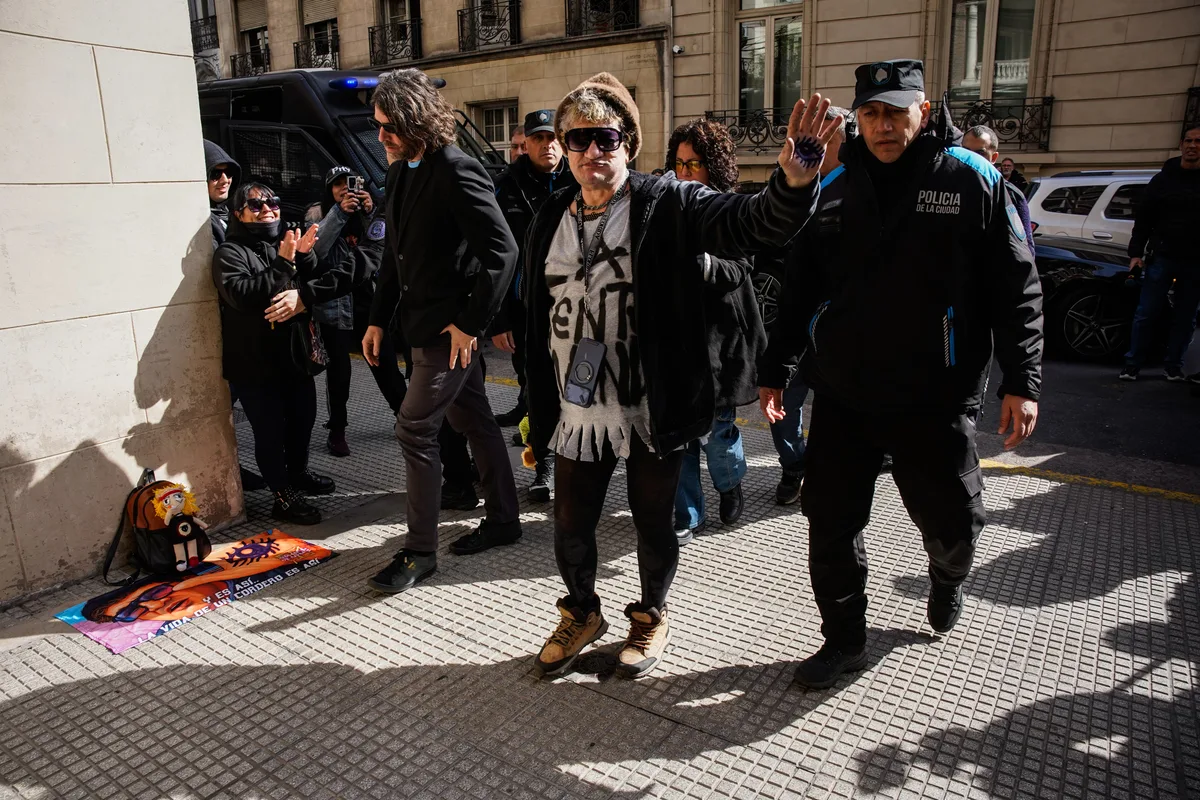 Juicio a “Pity” Álvarez, en vivo: el músico se quedó dormido y el tribunal le llamó la atención
