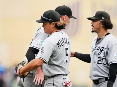 Benintendi has all three Chicago hits, including a home run, as White Sox beat Twins 3-2