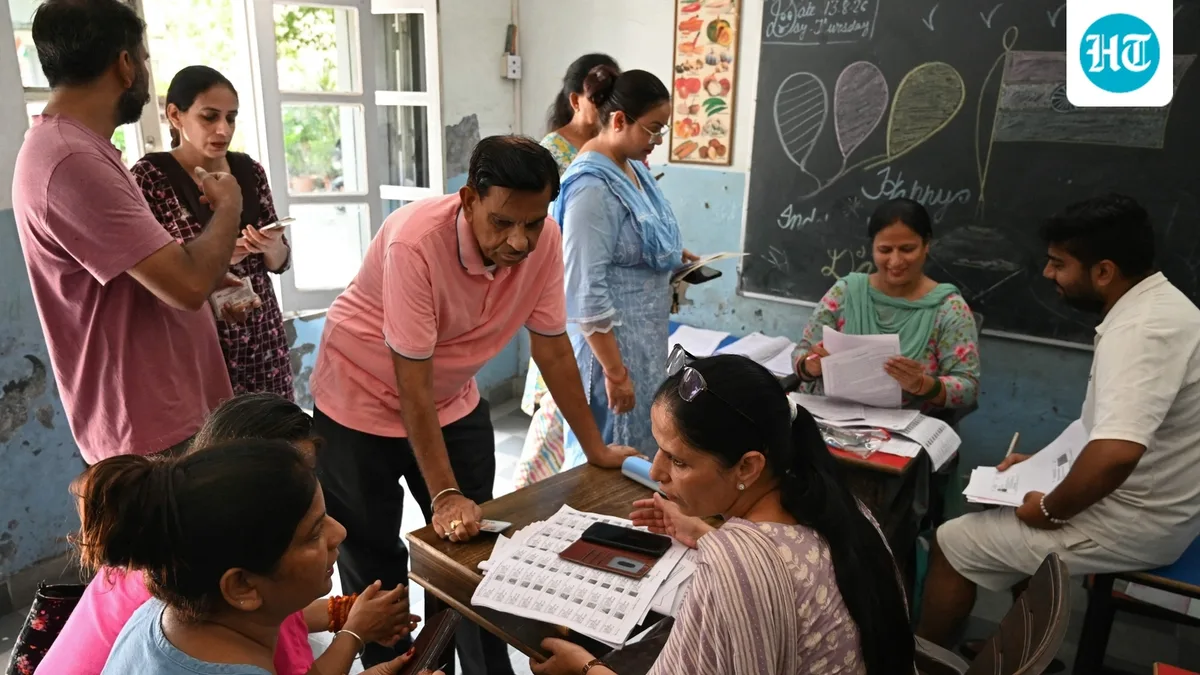 Karnataka's draft SIR rolls released, over 27% voters face cut
