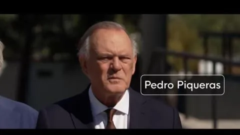 El épico vídeo a lo Tarantino de La 1 que reúne a los presentadores históricos del 'Telediario' para su especial del 70 aniversario