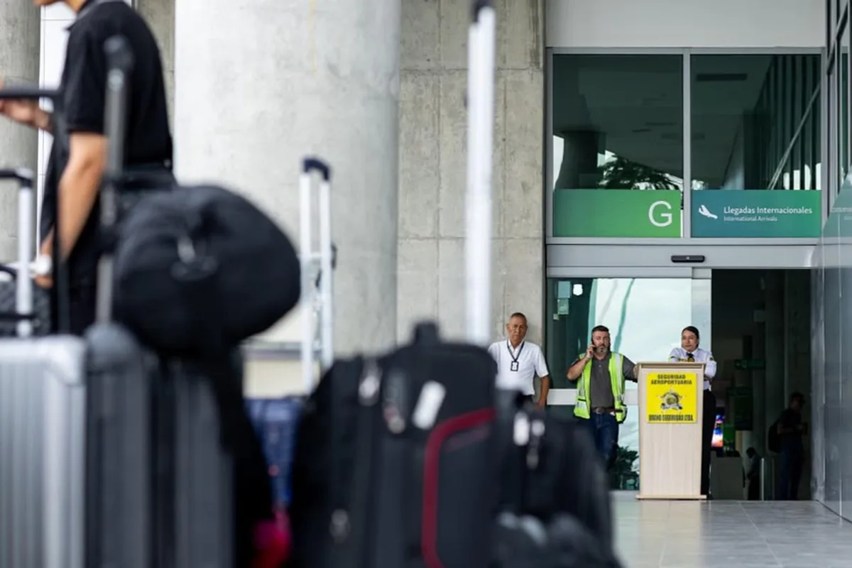 Aeropuerto de Pereira recibió luz verde para reanudar los vuelos, dos semanas después del terremoto