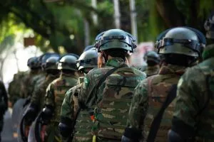 STM reduz pena de cabo condenado por injúria racial contra soldado subordinado