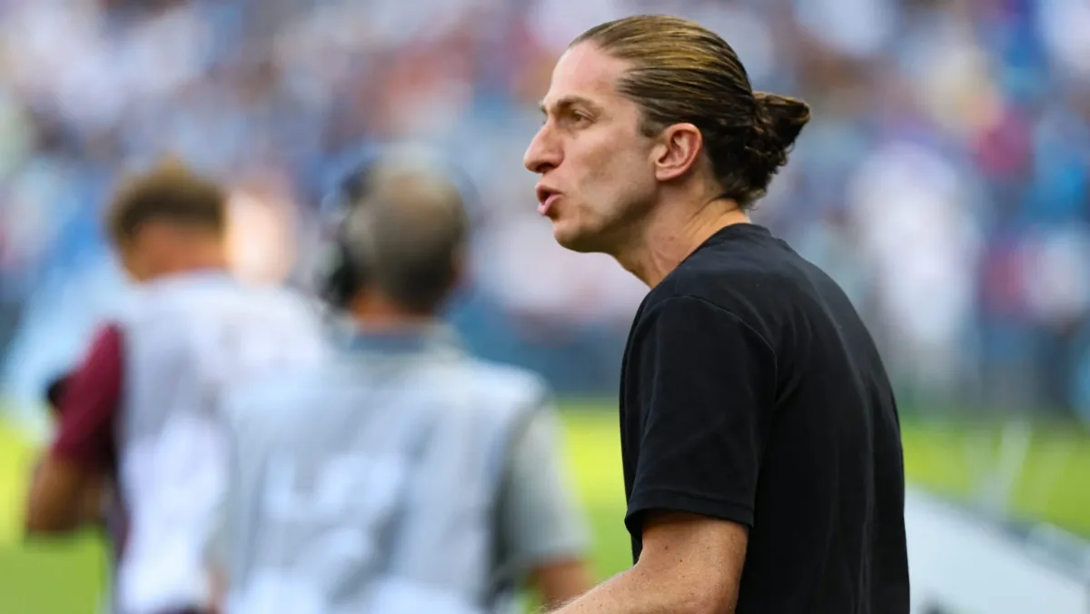 Mônaco de Filipe Luís corrige erros defensivos e conquista vitória na estreia da Ligue 1