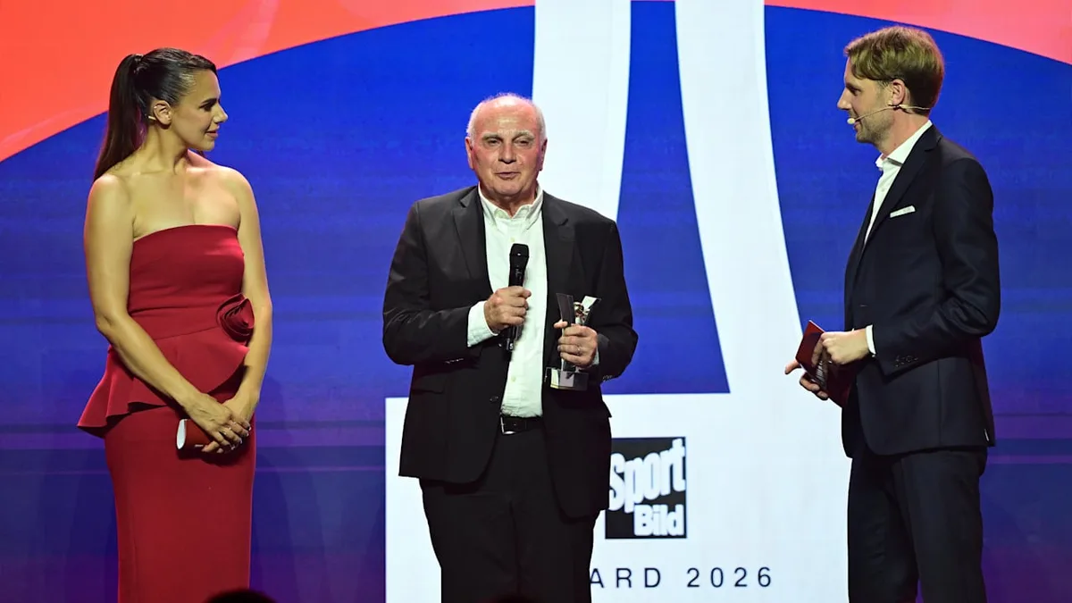Legenden-Award für Uli Hoeneß - „Stolz bin ich schon“