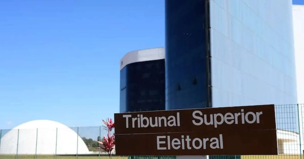 TSE manda retirar vídeo de Flávio Bolsonaro que associa Lula ao PCC e ao Comando Vermelho