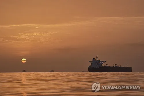 이란, 이라크 유조선에 호르무즈 해협 통과 허용