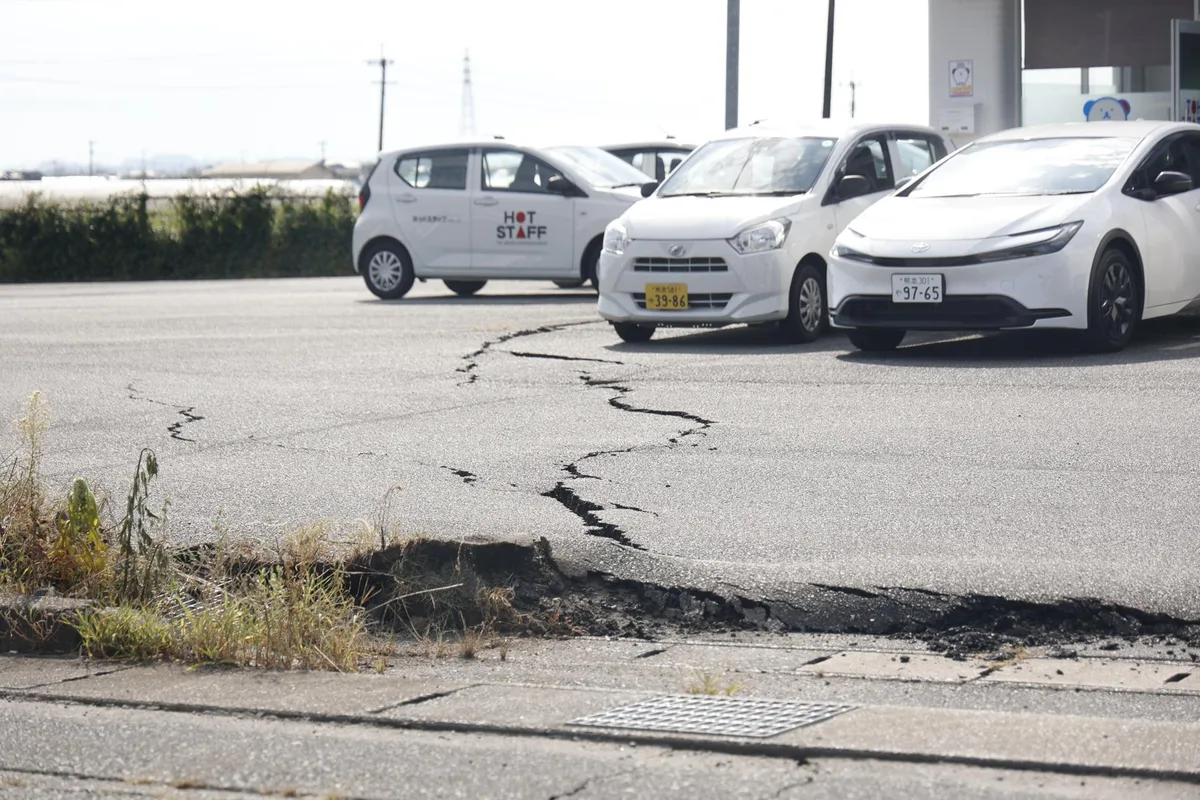 Sismo de magnitud 5,9 sacudió Tokio y dejó varios heridos leves y afectaciones ferroviarias