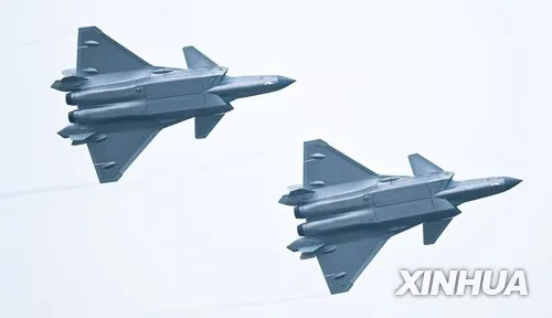 中, 신장서 UAE와 공군 훈련…벨라루스·태국·이집트와도 훈련