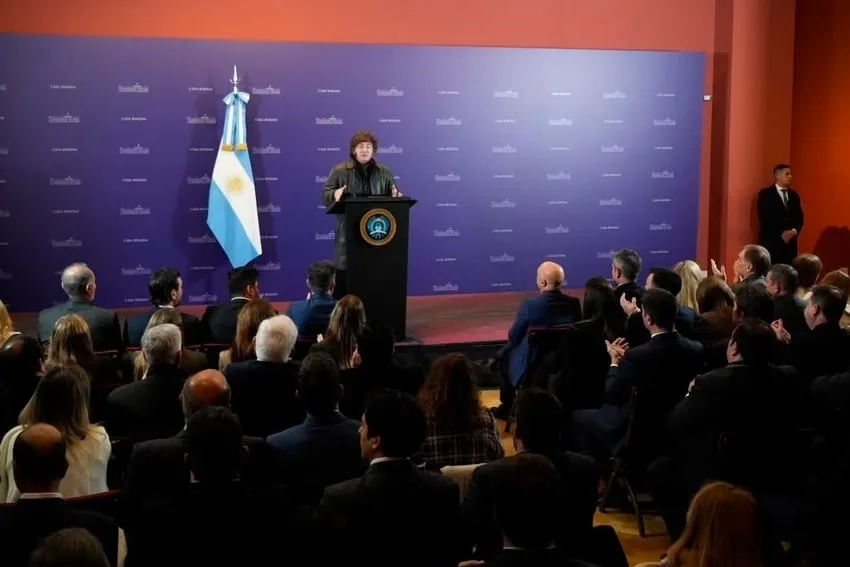 Milei recibe a diputados y senadores libertarios en la Casa Rosada, tras ratificar el rumbo frente a su Gabinete