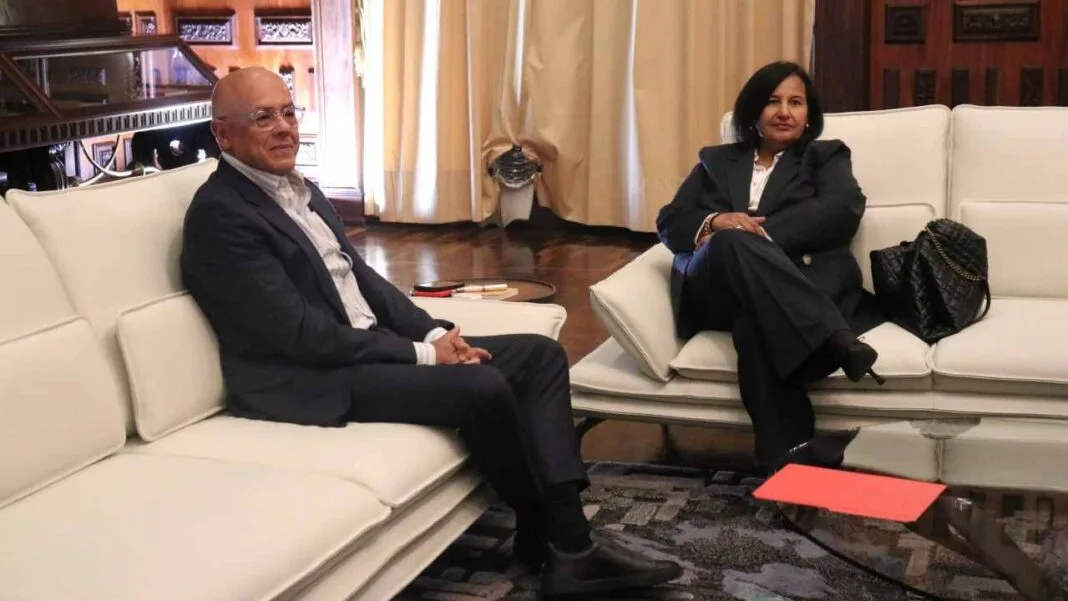 Dinorah Figuera agradece a la UE su respaldo al diálogo con el chavismo