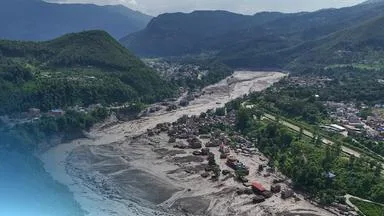 Gleich live: Lage nach Sturzflut in Nepal