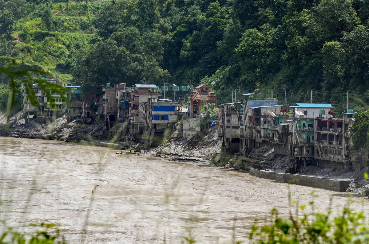 Nepal floods disrupt India trade, 16 km truck queue at Sonauli border in UP